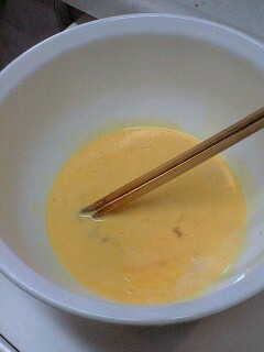 081019_卵を入れて下準備.jpg