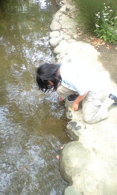 090503_1145~コミセンポーズ@.jpg
